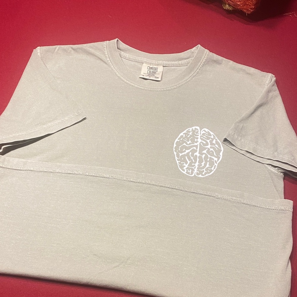 Comfort Colors Light Gray Tee with Brain Graphic